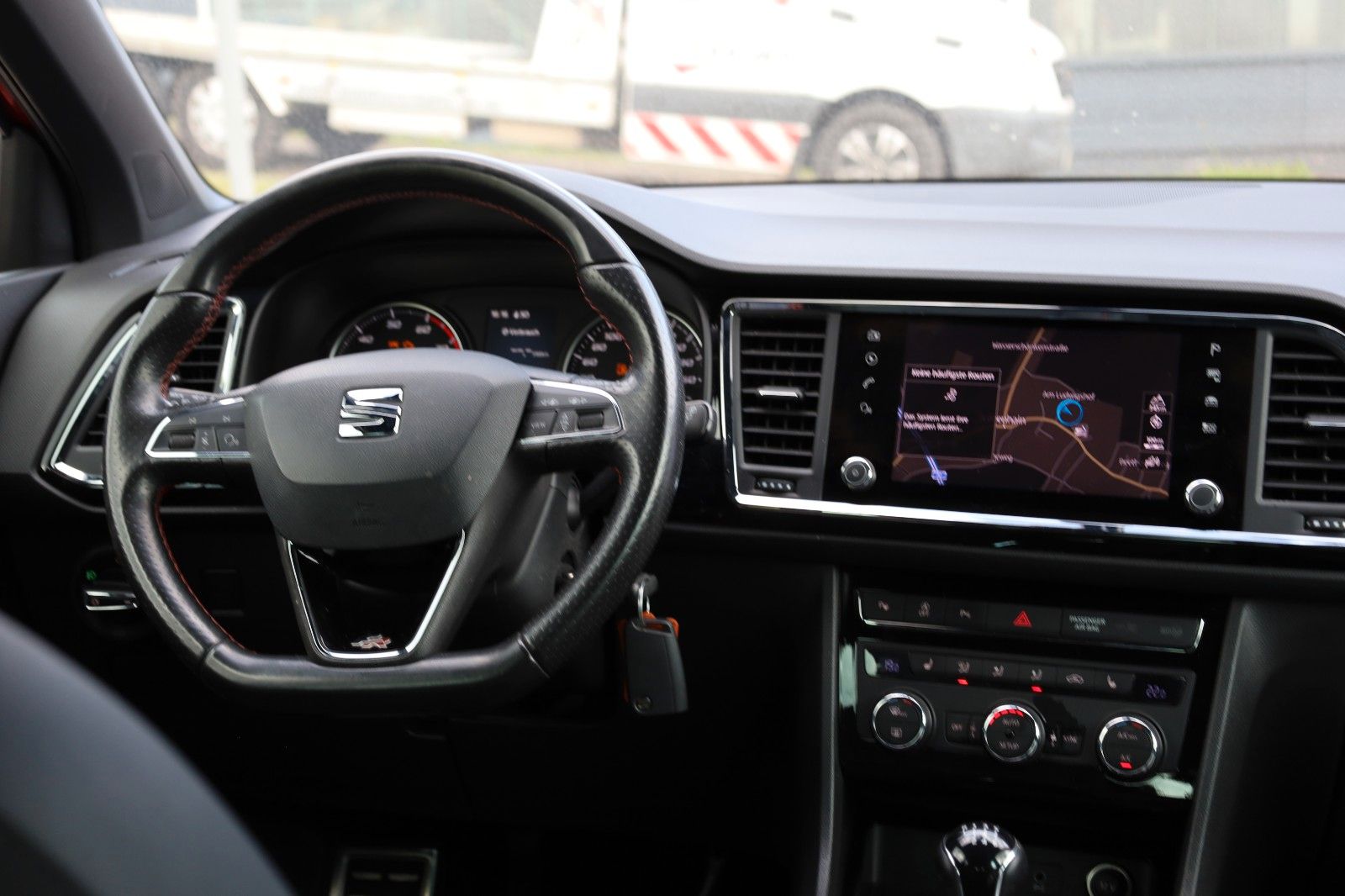 Fahrzeugabbildung SEAT Ateca FR 1,5 TSI *Navi *SHZ *Winterräder