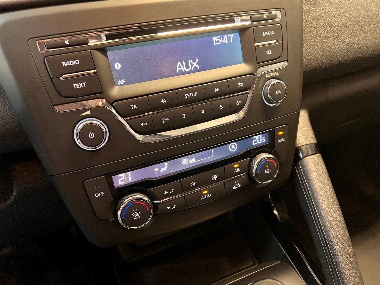 Fahrzeugabbildung Renault Kadjar Limited TCe 130 Allwetterreifen