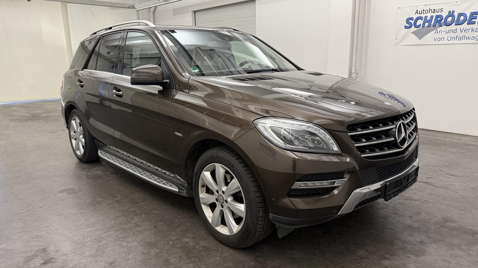 Mercedes-Benz ML 250 CDI 4Matic *Panorama*Kamera*SHZ*Teilleder