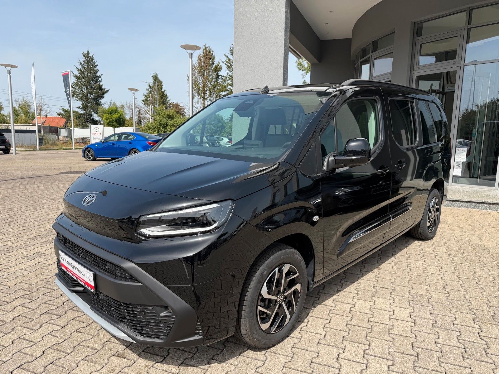 Toyota PROACE CITY Verso 1,5 D-4D Teamplayer L2 5-Sitze imagem 2