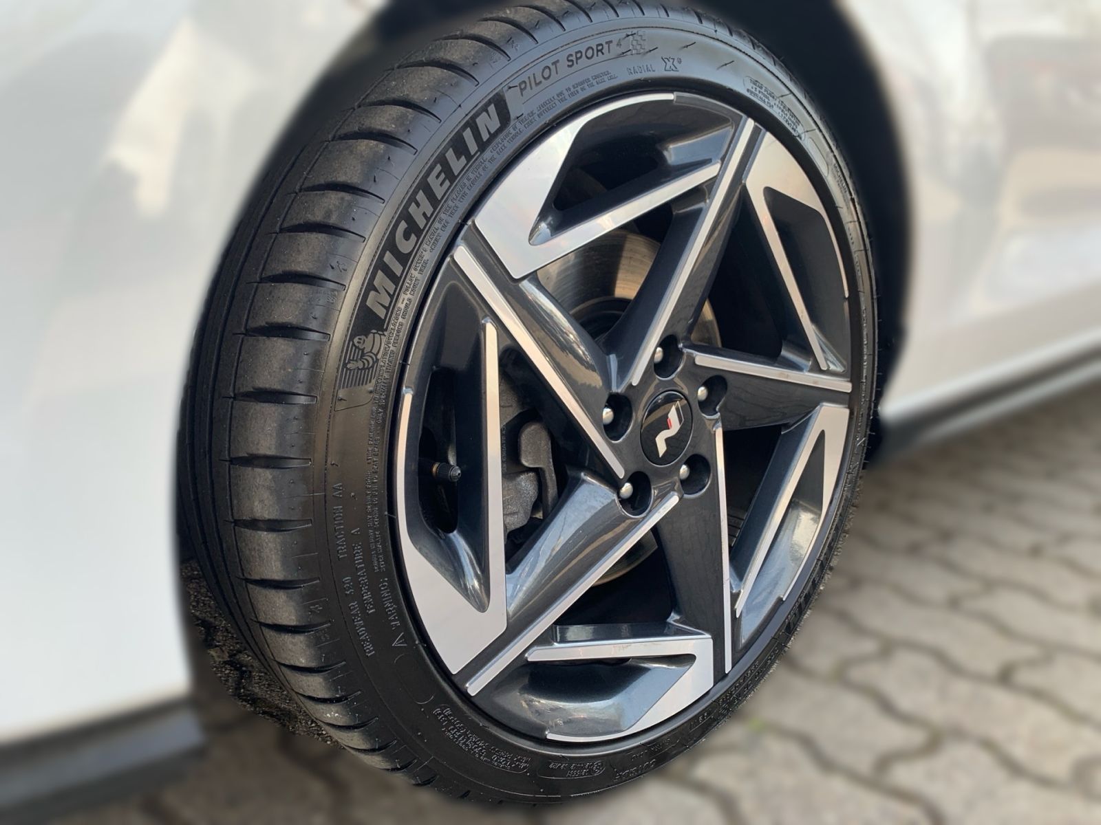 Fahrzeugabbildung Hyundai i30 Kombi 1.5 T-GDI 7-DCT N Line Mild-Hybrid