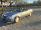 Mercedes-Benz  E 220 Cabrio Sportline Perlblau me - Mercedes-Benz E-Class aus 1994