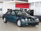 Jaguar S-TYPE 4.2 V8 EXECUTiVE *NAVi*LEDER-BEiGE* SSD* - Jaguar S-Type Executive mit Benzin-Antrieb