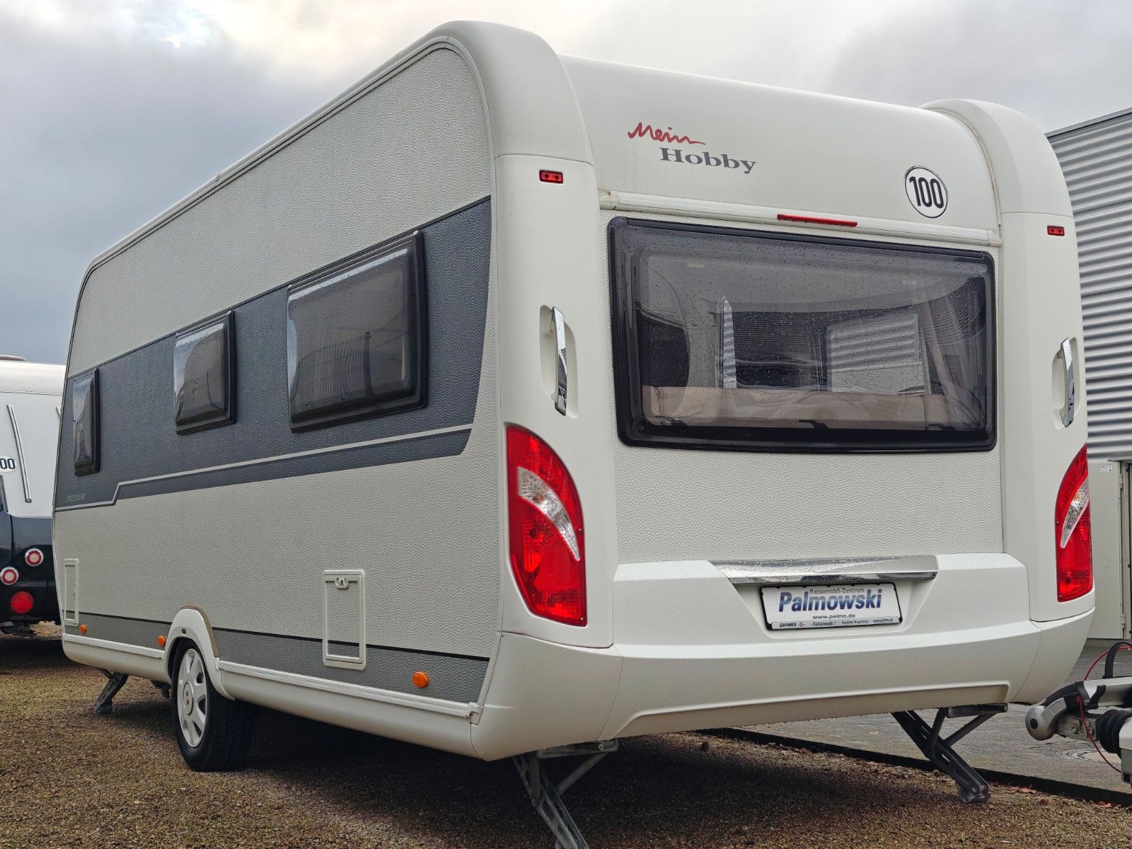 Fahrzeugabbildung Hobby Excellent 540 UFe - Fahrradträger, TV, 1.750kg -