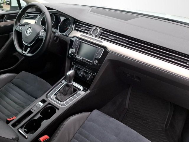 PASSAT VARIANT 2.0 TDI DSG HIGHLINE ACC+LED+SHZ