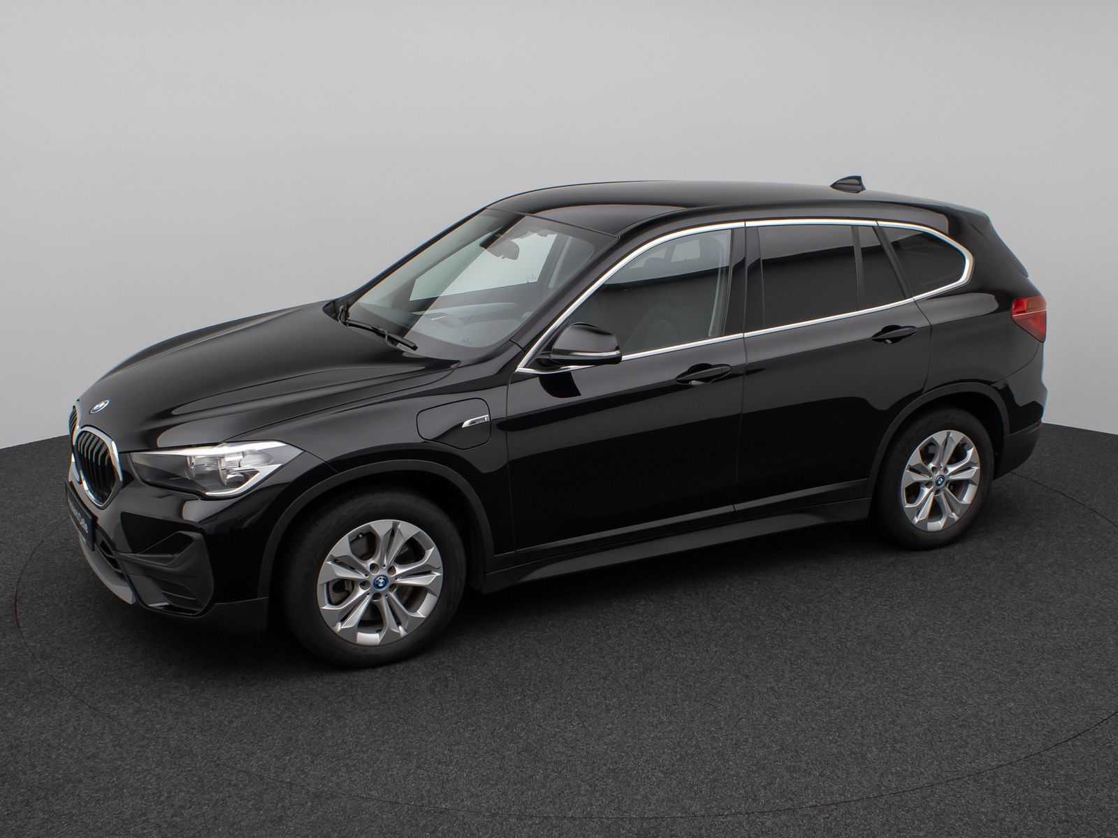 Fahrzeugabbildung BMW X1 xD25e DAB PDC LED Sithzg Geschwindigkeitsreg