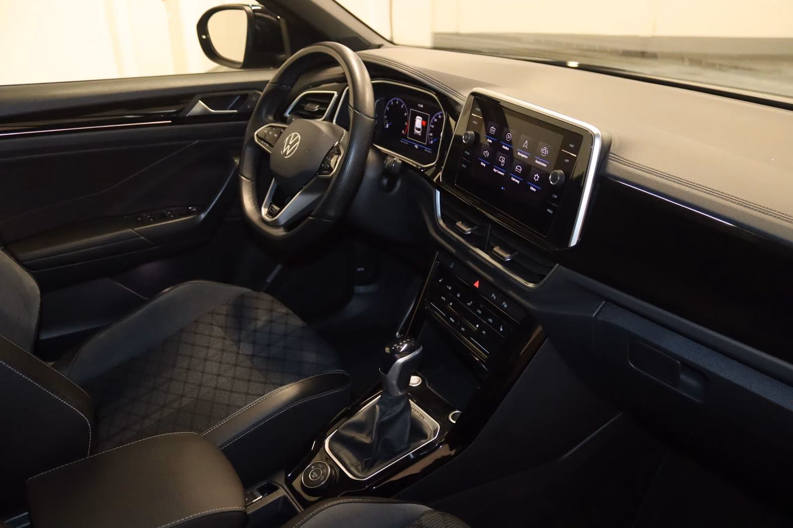 Volkswagen T-Roc 2.0 TSI DSG 4M. R-Line-NAV-IQ-VIRT.-AHK-, миниатюра 19
