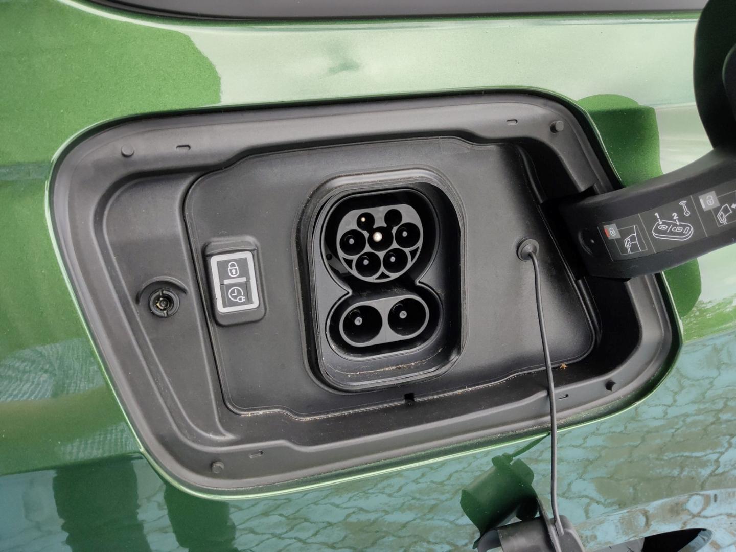 Opel Astra Electric ST Ultimate 58kWh NEUES MODELL AH