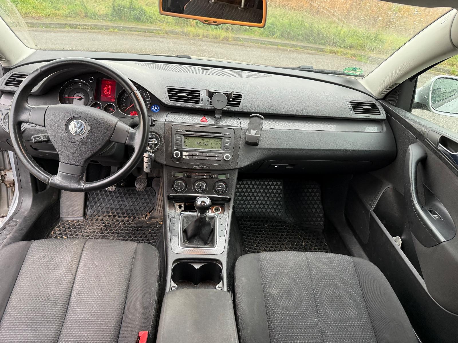 Volkswagen Passat 2006 — photo 11