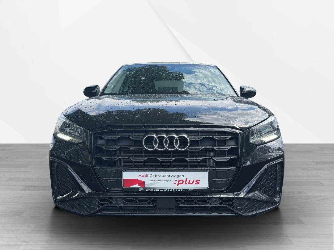 Fahrzeugabbildung Audi Q2 S line 35 TFSI S tronic Fahren Parken Leder