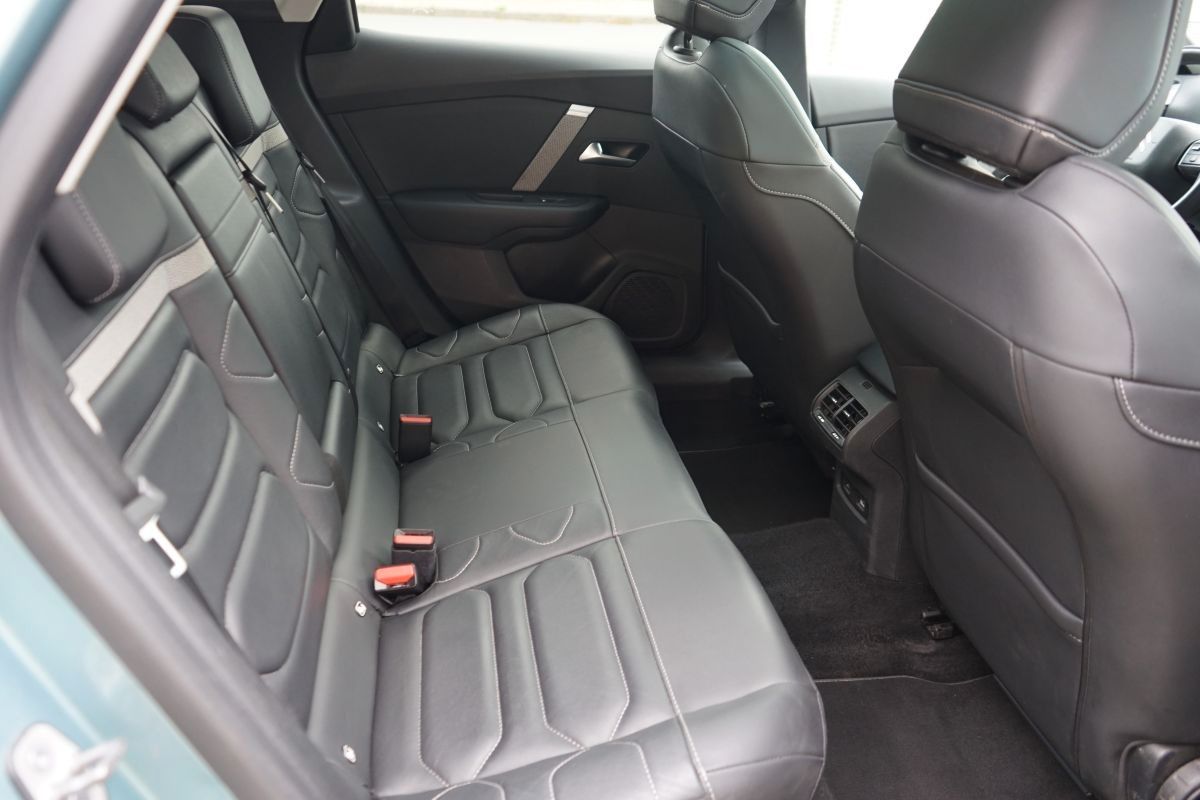 Fahrzeugabbildung Citroën C4 1.5 BlueHDi Shine*Sport*Pano*Head up*360 Kam