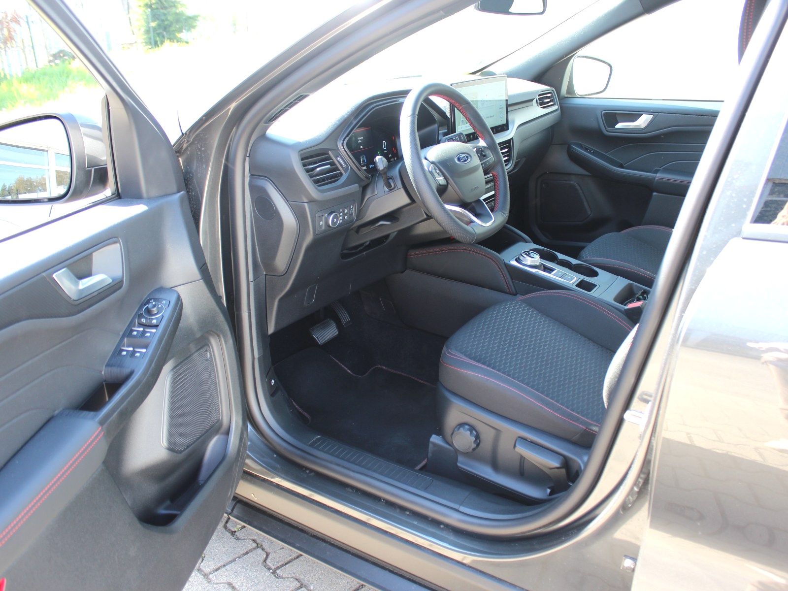 Fahrzeugabbildung Ford Kuga Plug-In Hybrid ST-Line