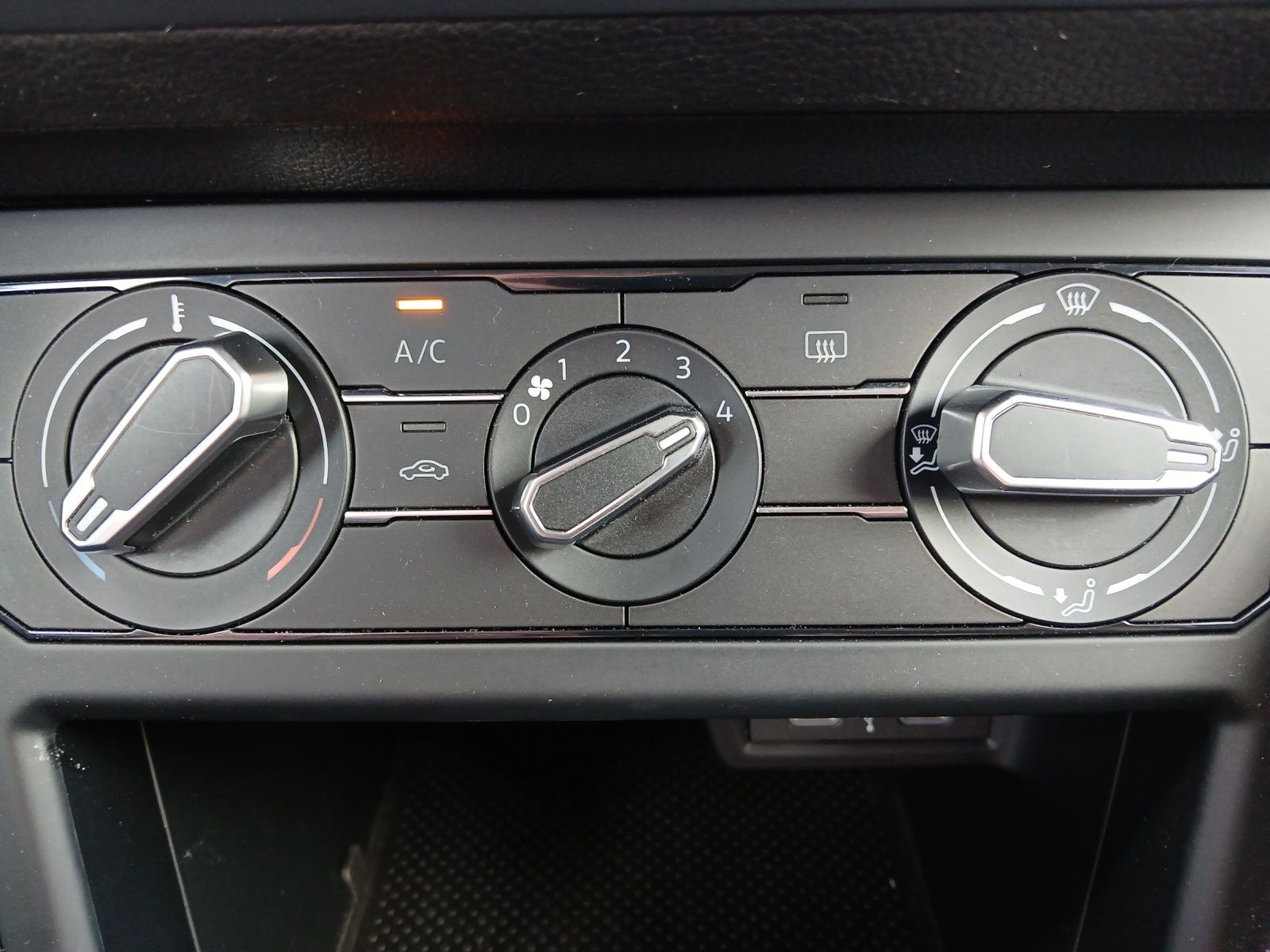 Fahrzeugabbildung Volkswagen Polo 1.0 LED
