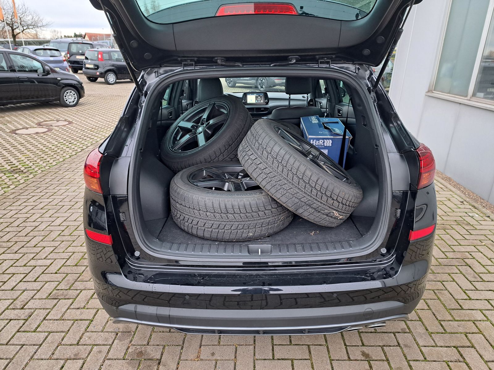 Fahrzeugabbildung Hyundai Tucson N Line ALLRAD AUTOMATIK LED NAVI ALU-21"