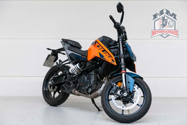 KTM 125 Duke *Quickshifter*Sturzpads*