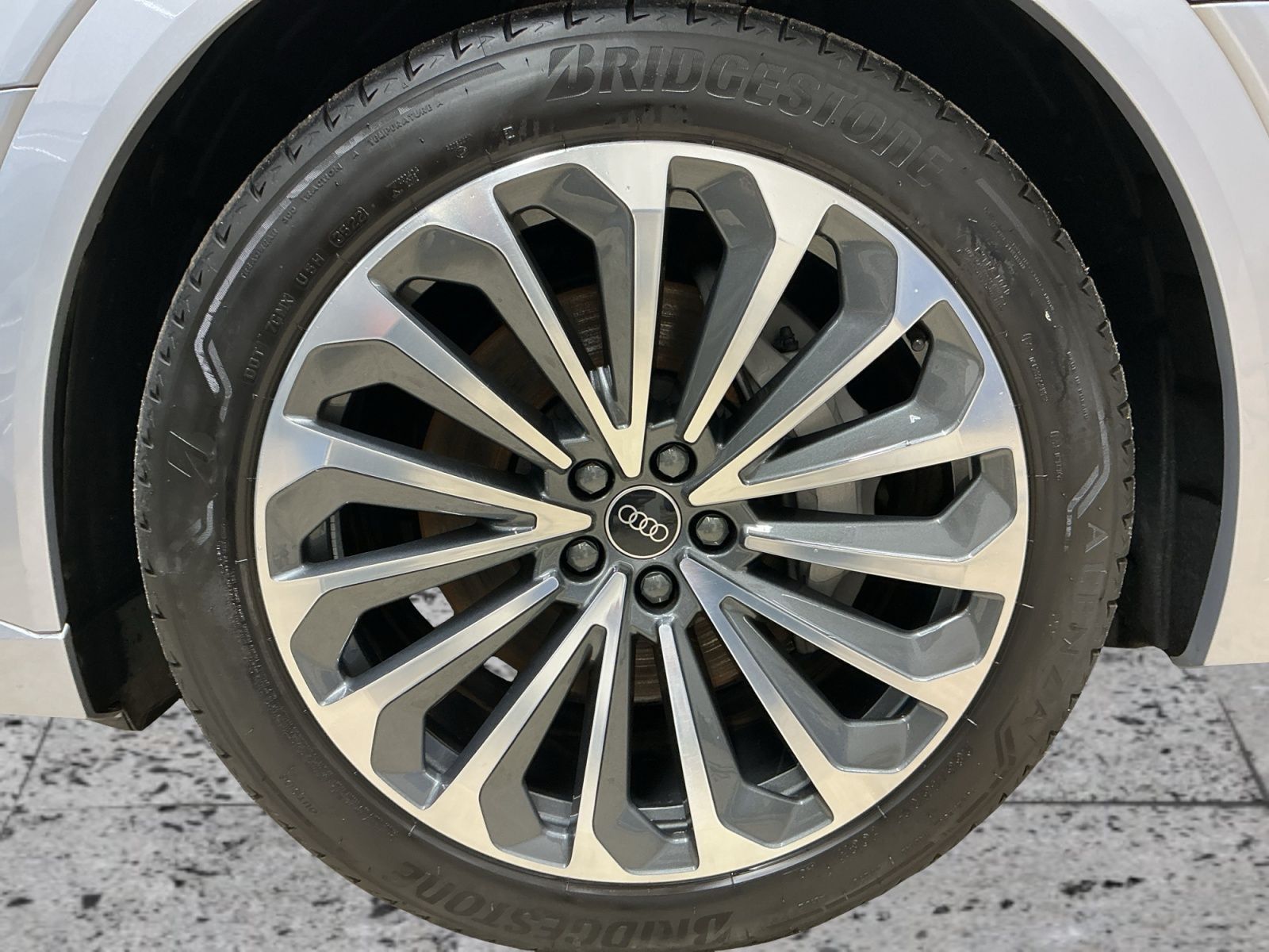 Audi e-tron - Bild 8