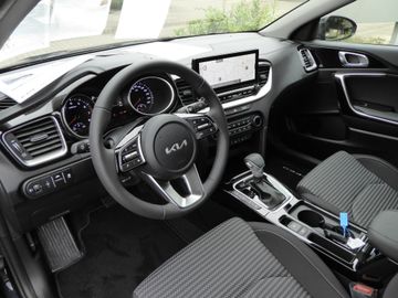 Kia Ceed SW 1.5 T-GDI DCT7 (48V M-H) Ultimate Editio