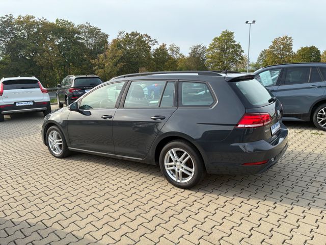 Fahrzeugabbildung Volkswagen Golf VII Variant >Navi/Klima/VW Connect<