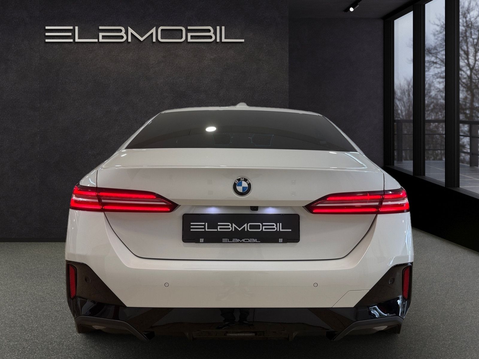 BMW 520 d M Sportpaket*Head-up*H&K*360°* foto 6