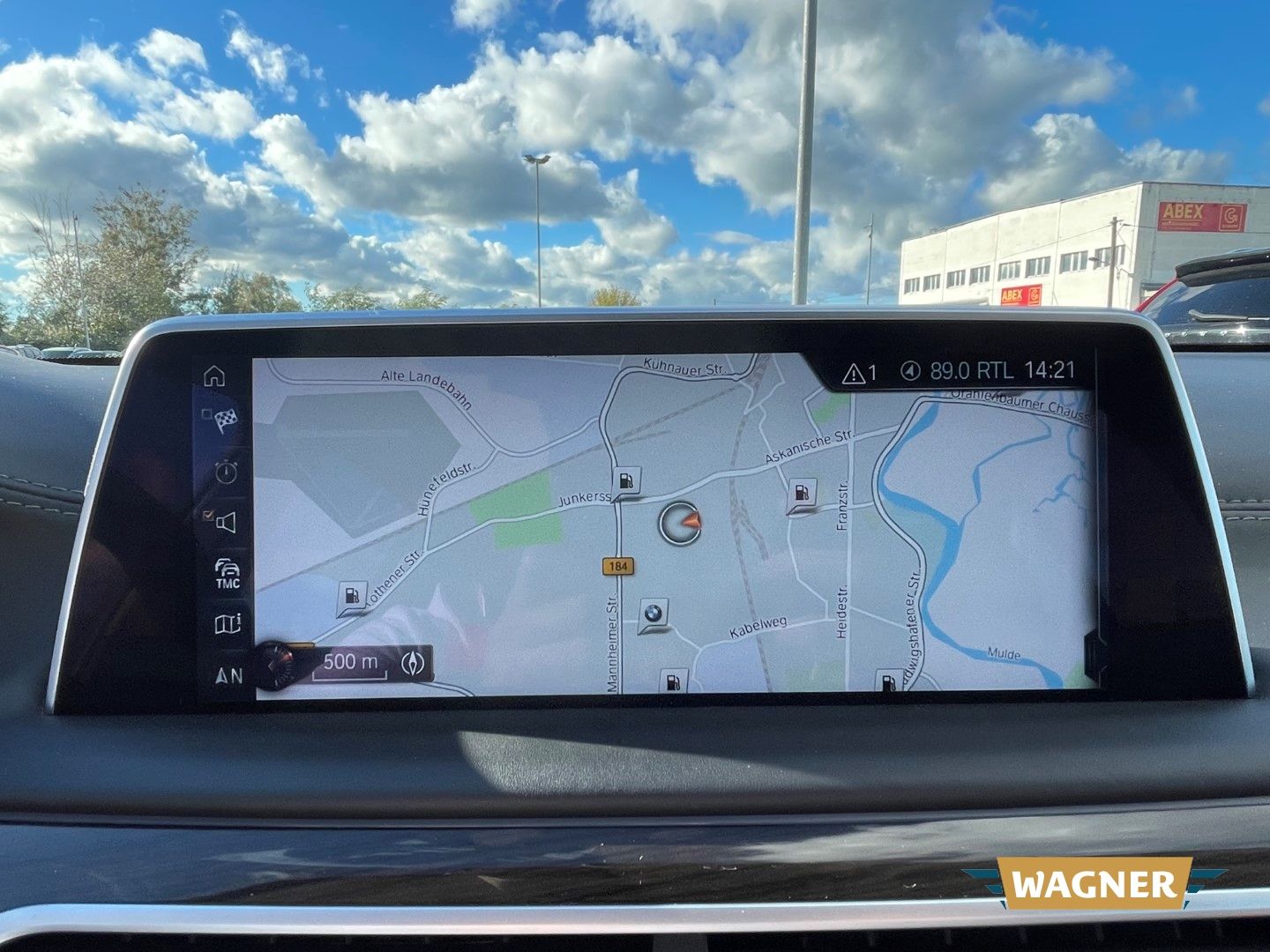 Fahrzeugabbildung BMW 750 i Lim Laserlicht Standheizung Massage