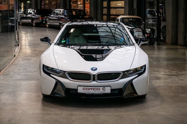 BMW i8 Coupe Pure Impulse