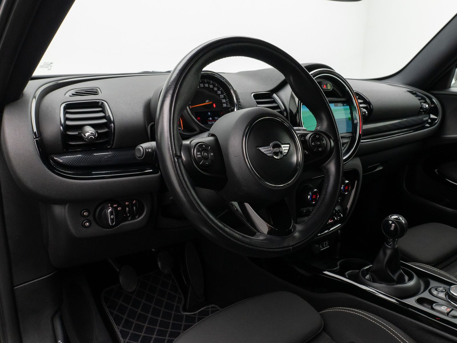 Fahrzeugabbildung MINI Cooper S Clubman Navi Sitzhz Tempomat 8Fach PDCh