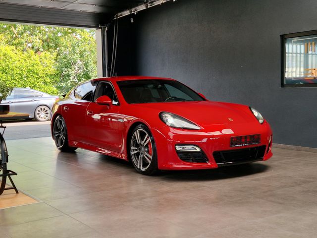 Porsche Panamera GTS 4.8 V8*BOSE*Navi*Alcantara*Bi-Xenon