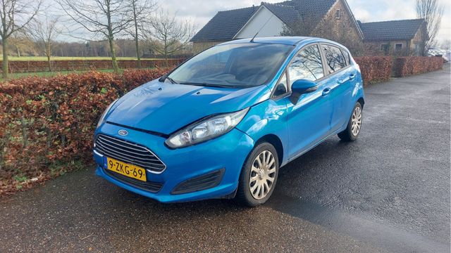 Ford Fiesta 1.0 Style AIRCO/NAVI BJ 2015