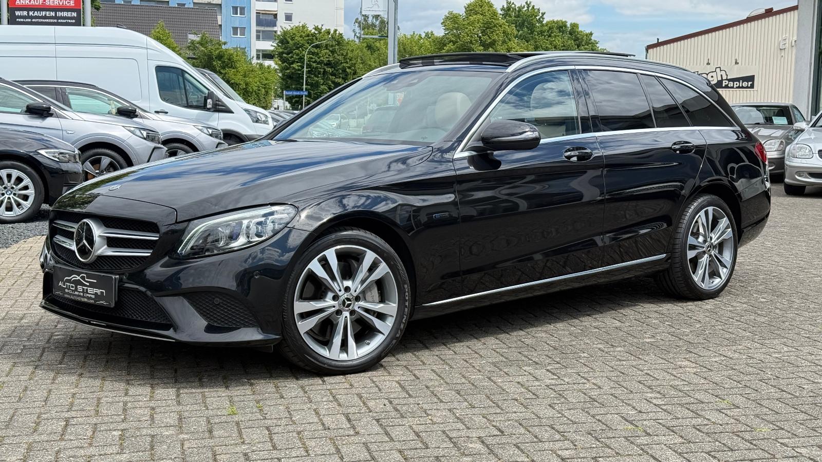 Mercedes-Benz C 300 de T NAVI R.CAM PARK-P PANO LEDER TTW SPUR