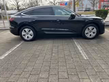 Audi Q8 Sportback e-tron 50 quattro advanced - Audi Q8: Advanced