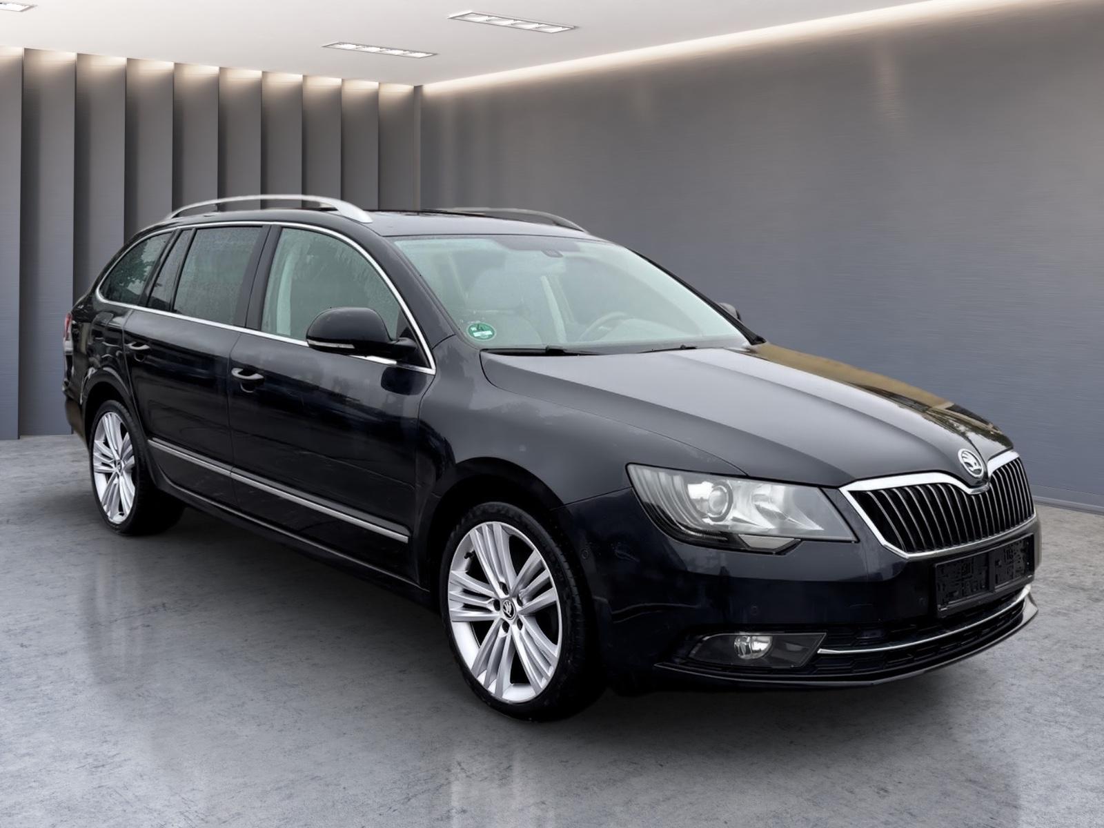 Skoda Superb Combi 4x4 DSG*SITZKLIMA*NAVI*XE*AHK*LEDER