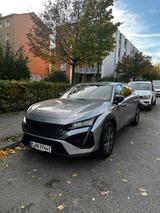 Peugeot 408 Plug-In Hybrid 133 e-EAT8 Allure Allure - Peugeot 408 Allure mit Hybrid-Antrieb (Benzin/Elektro)