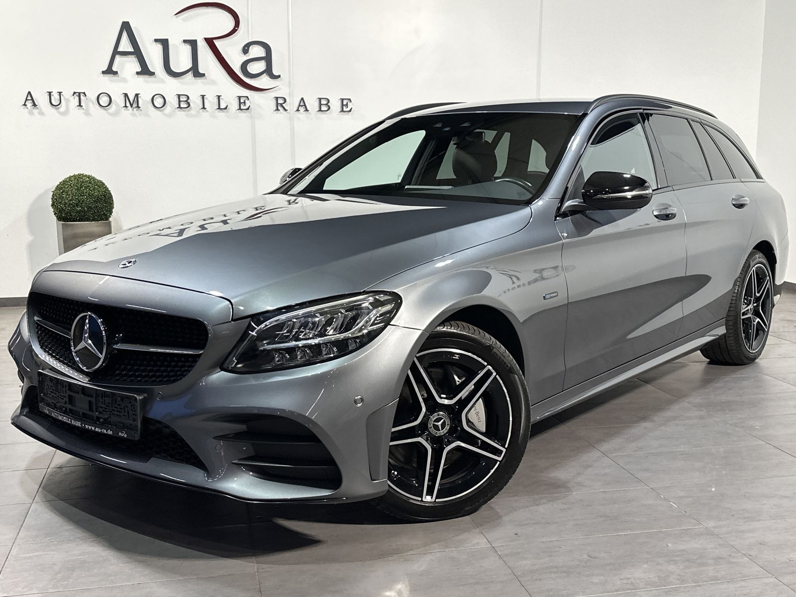Fahrzeugabbildung Mercedes-Benz C 300de T AMG-Line NAV+LED+KAMERA+ACC+CARPLAY+PP