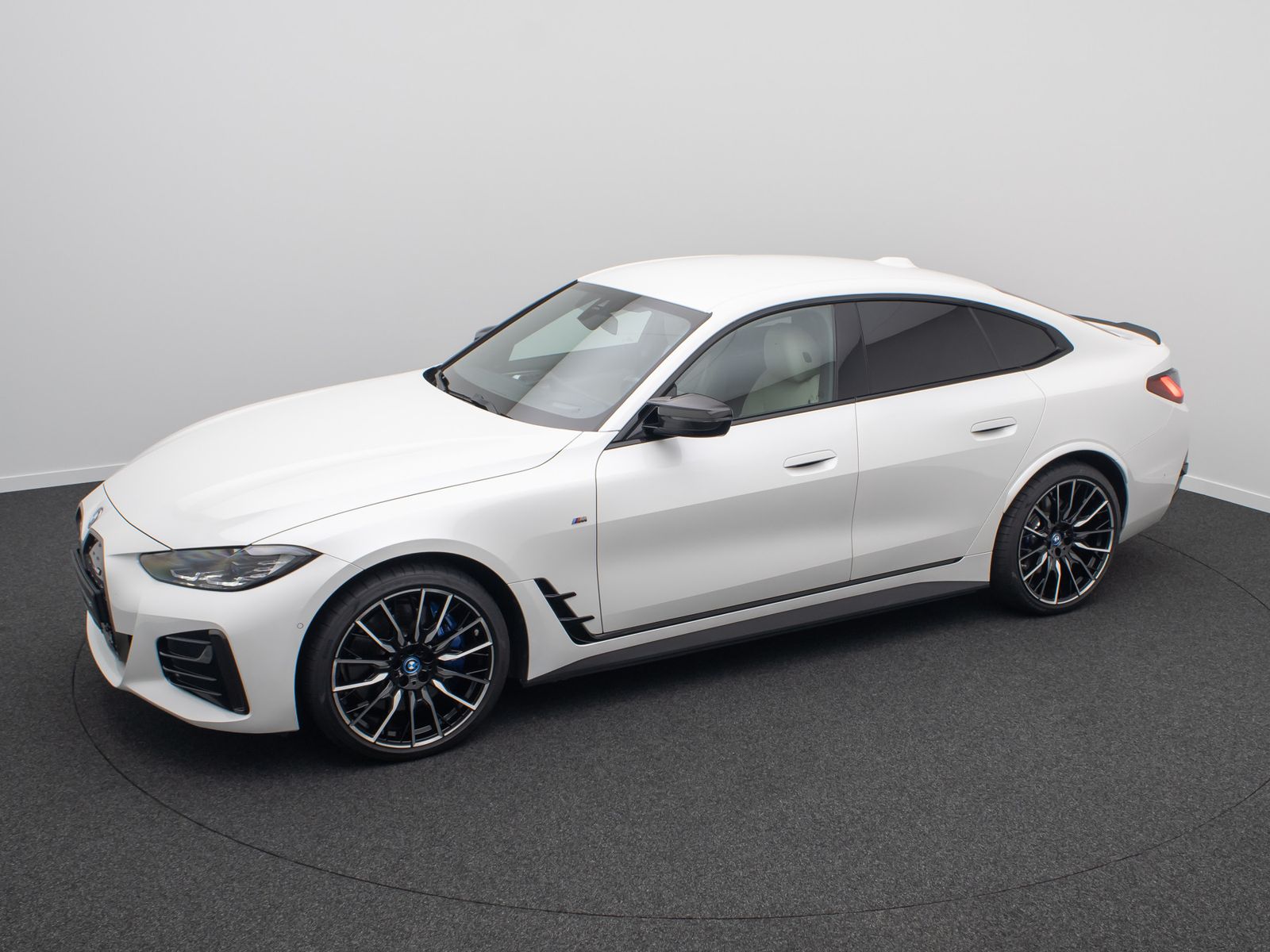 Fahrzeugabbildung BMW i4 M50 Kamera DAB AHK DriveAss Memory H/K 20Zoll