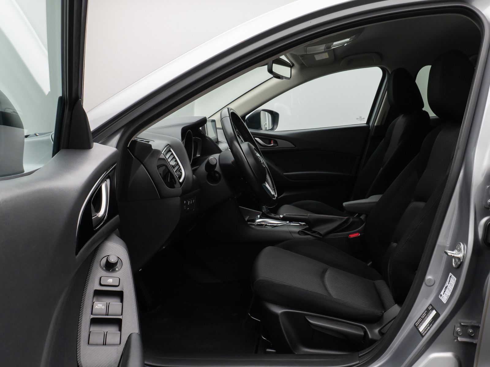 Fahrzeugabbildung Mazda 3 Lim.Center-Line Xenon Kamera Tempomat Skyactiv