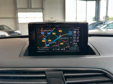 MYAUTOCENTER – Gebraucht- und Jahreswagen mit Werkstattservice in Pfaffenhofen Audi Q3 *S-LINE*TEMPO*NAVI*KEYLESS*BI-XENON*