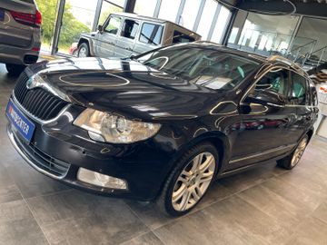 Skoda Superb Combi Elegance 4x4 *PANO*NAVI*ALCANTARA*