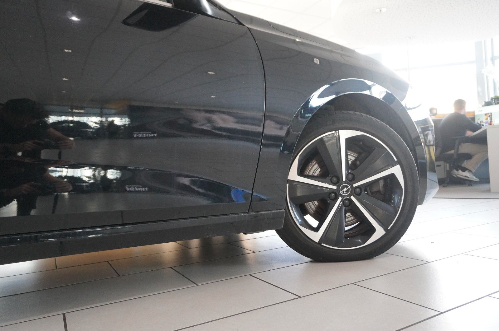 Fahrzeugabbildung Opel Astra L Lim. 1.6 HYBRID ELEGANCE NAVI/KAMERA/AHK