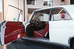 Fahrzeugabbildung Mercedes-Benz 280SE/C/8 2.8 Coupé *FLACHKÜHLER/SCHALTER *