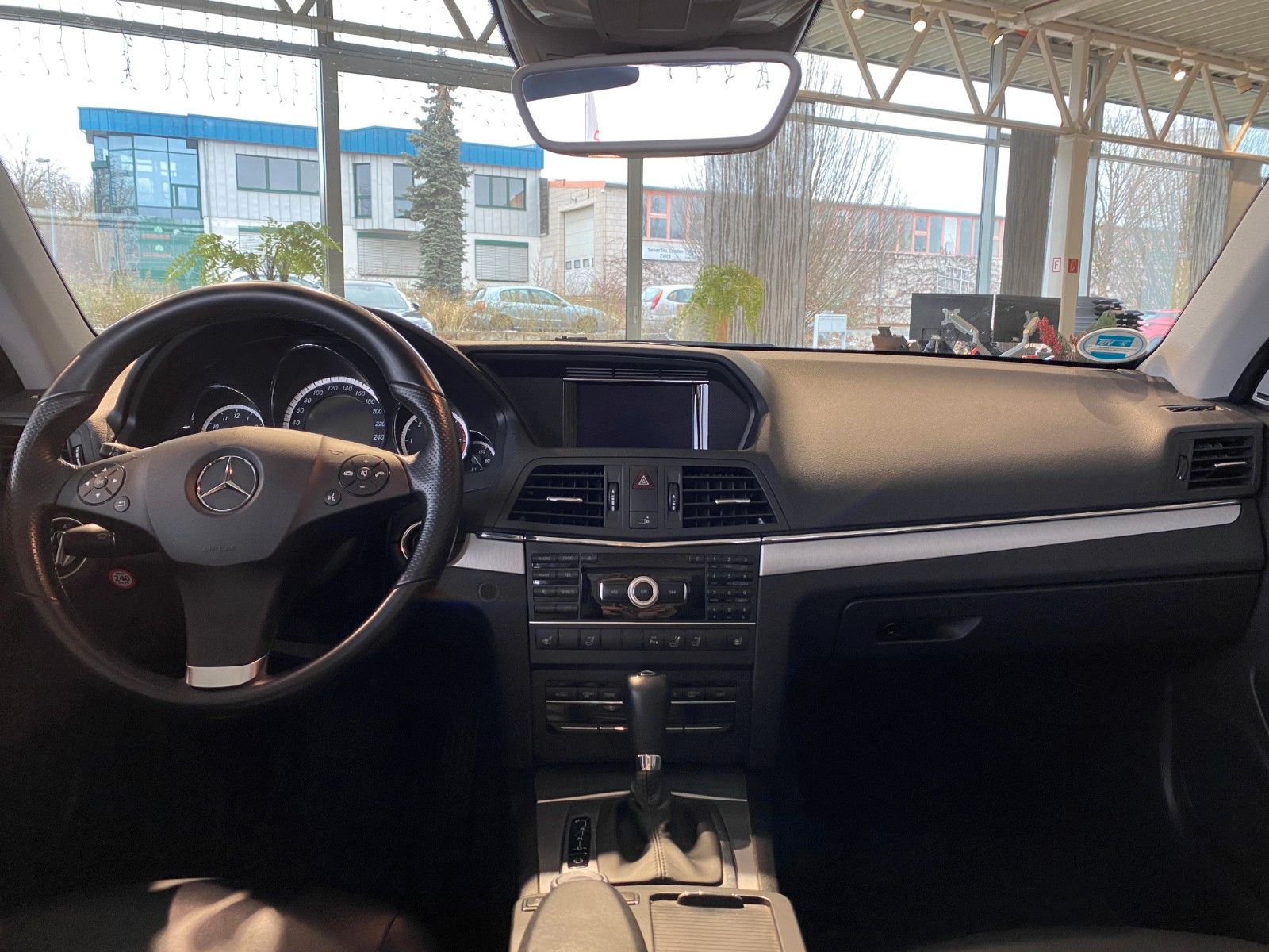 Fahrzeugabbildung Mercedes-Benz E 350 E -Klasse Cabrio E 350 CDI BlueEfficiency