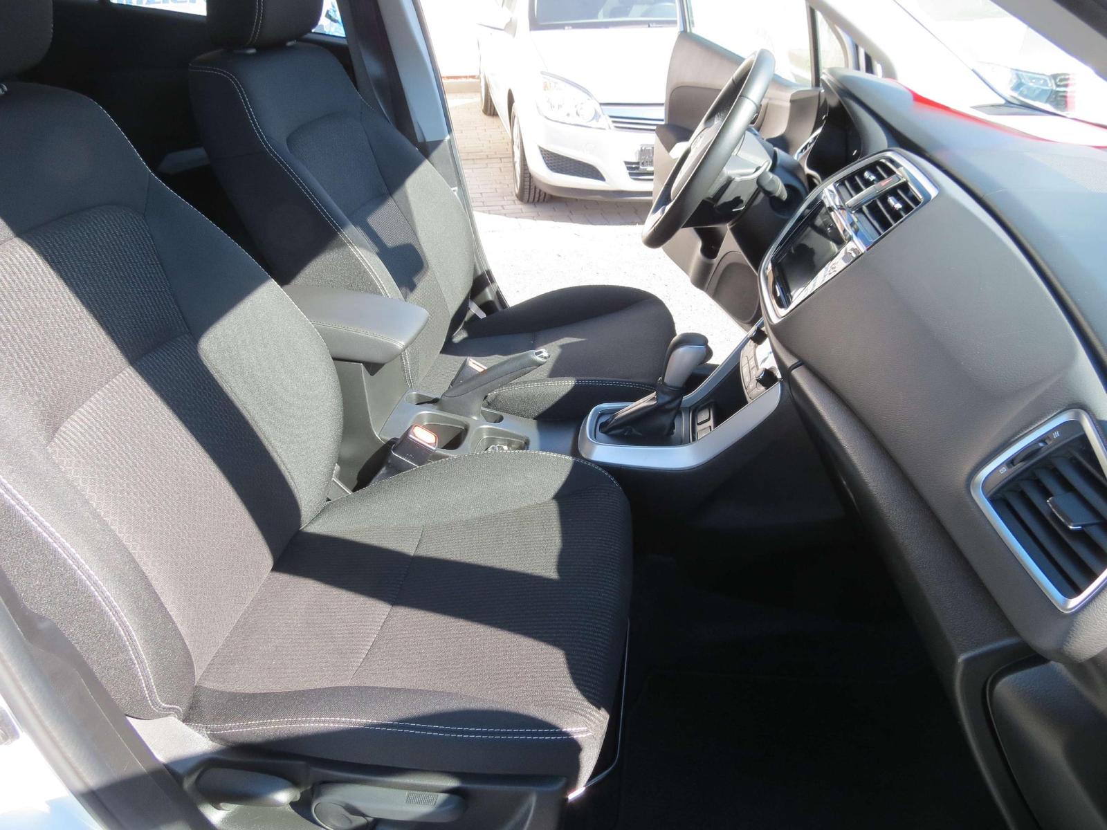 Suzuki SX4 S-Cross Club Automatik   Erst 43300  SR+WR  