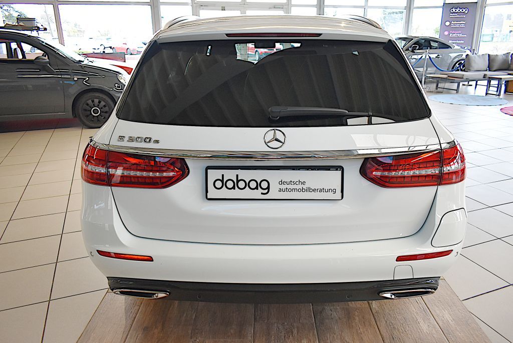 Mercedes-Benz E 300 e T 9G-TRONIC Exclusive – Bild 6