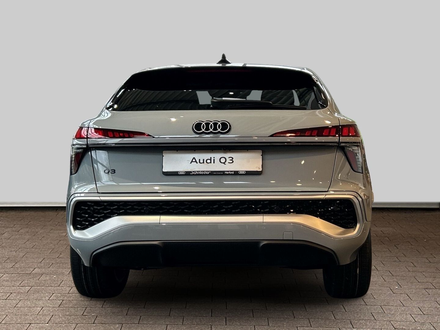 Audi Q3 Sportback e-hybrid 200 kW S-LINE+NAVI+LED+CAR foto 7