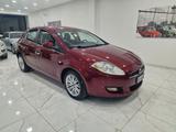 Fiat Bravo 1.6 MJT 120 CV. Emotion CAMBIO AUTOMA - Fiat Bravo mit Diesel-Antrieb: Limousine
