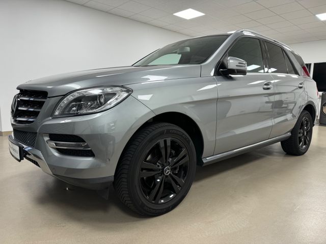 Mercedes-Benz ML 350 CDI BlueTec*4WD*STNDHZNG*AC*NAVI*PDC*RFK*