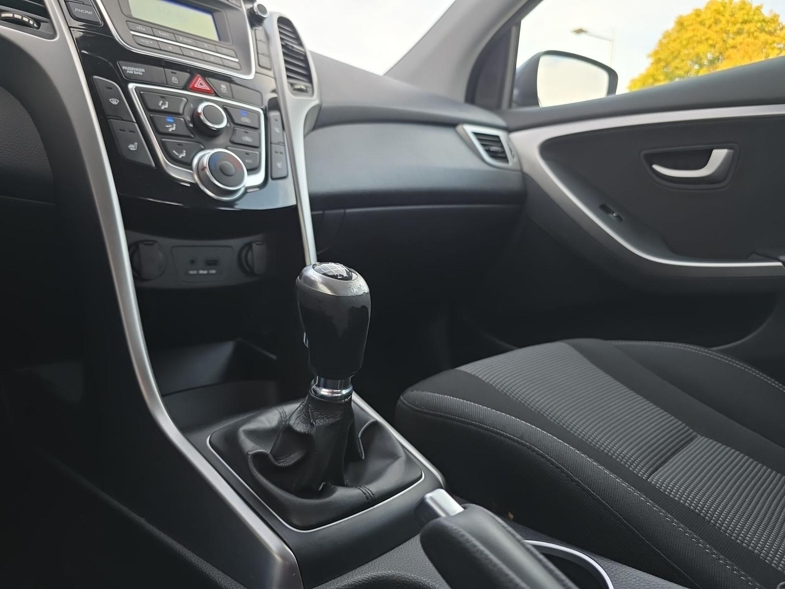 Hyundai i30 1.4 Classic Tempomat Sitzheizung Klima PDC