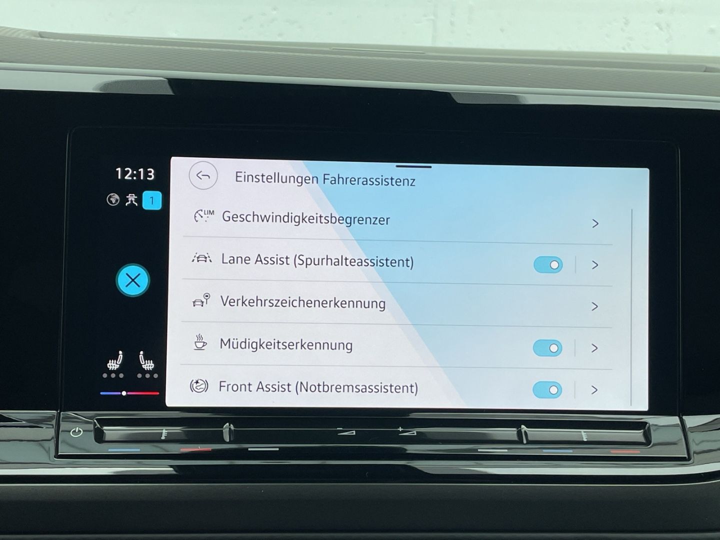 T7 Multivan 1.4 TSI eHybrid AHK/Kamera/LED/App-C