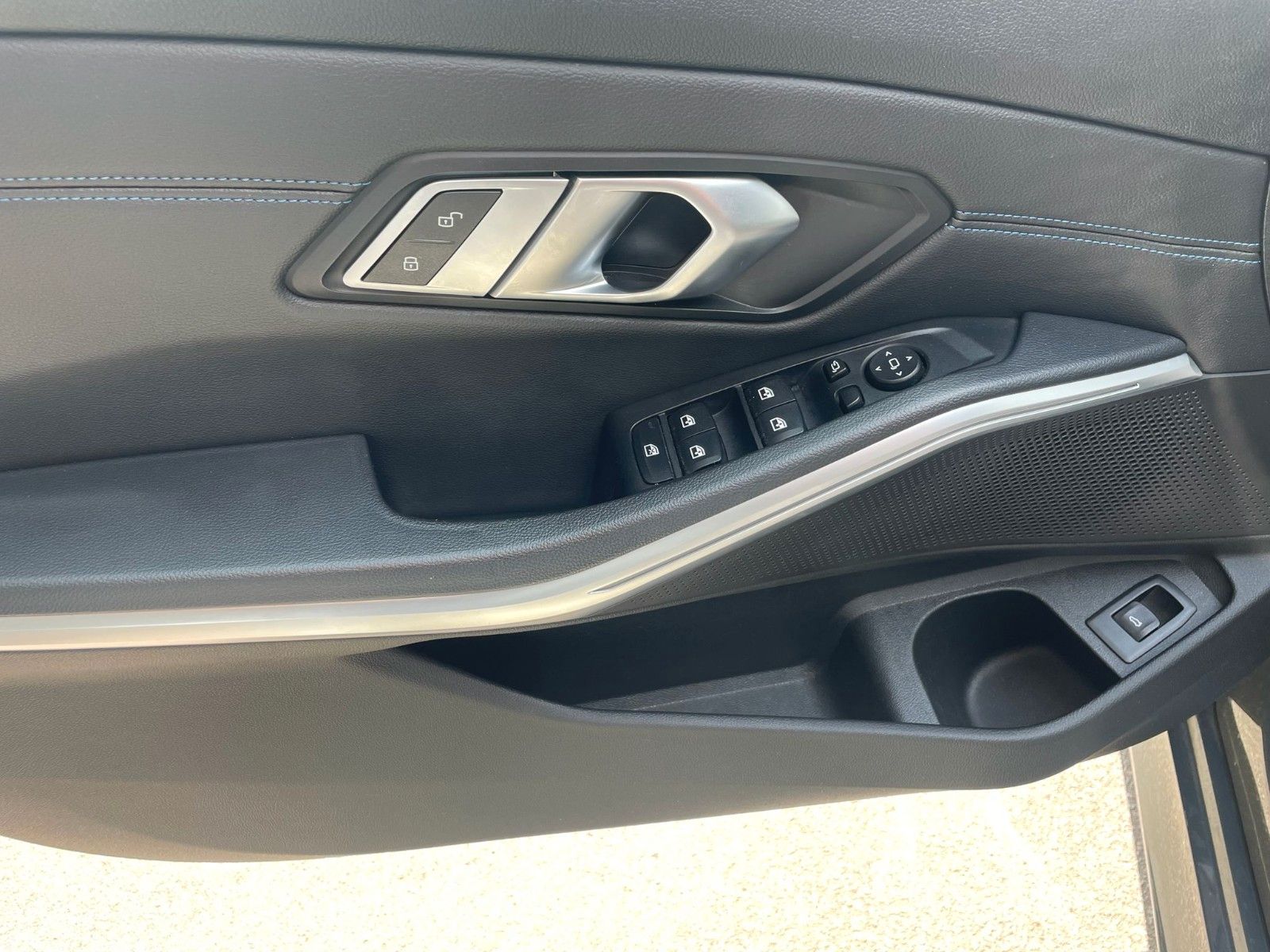 BMW 320d M-Sport Pro LED Navi RFK Pano "19" - TOP foto 18