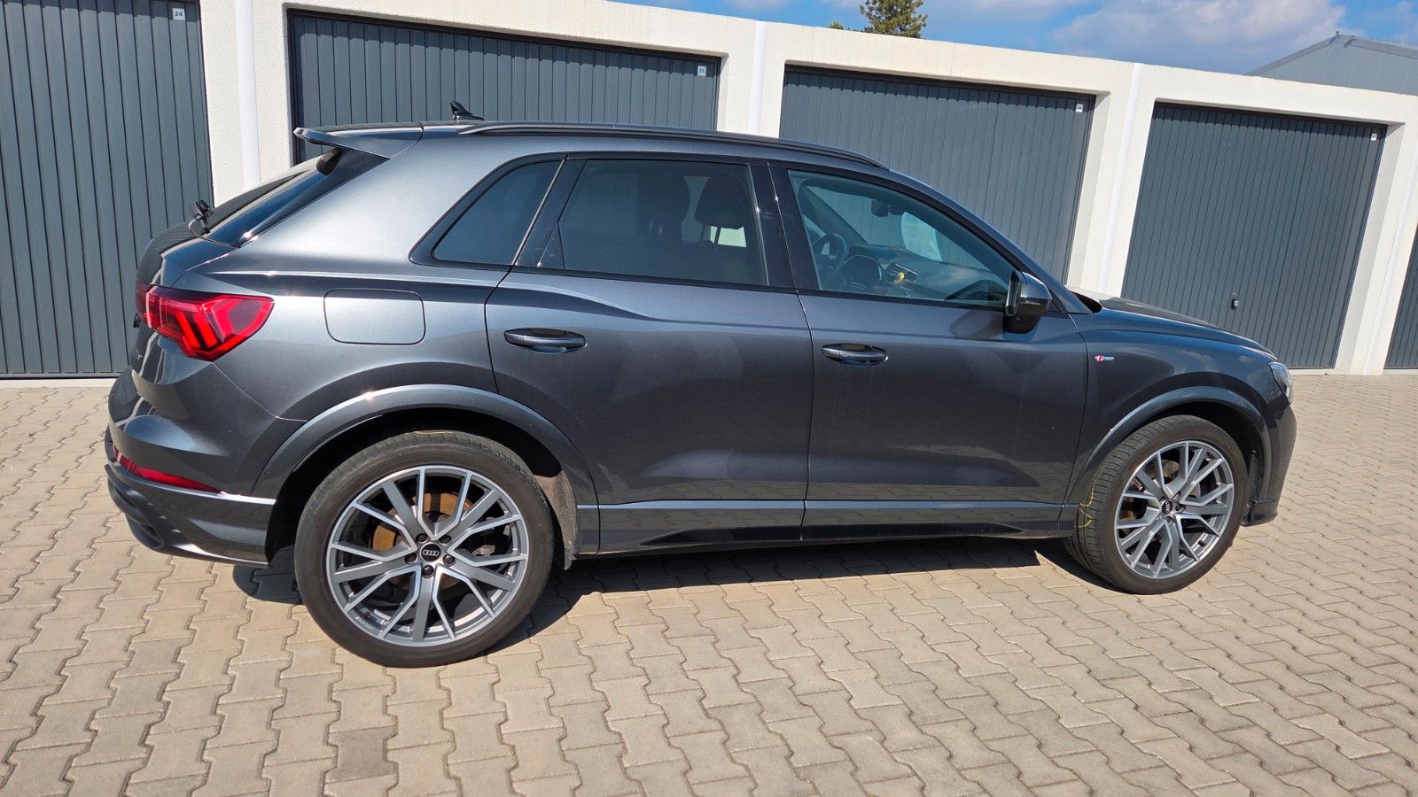 Audi Q3 40 TDI quattro S line Panorama MATRIX 20" foto 7