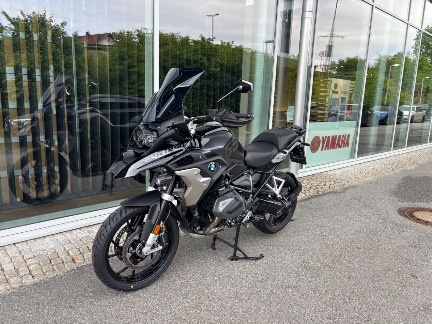Fahrzeugabbildung BMW R 1250 GS Triple Black 4 Pakete, Sitzheizung